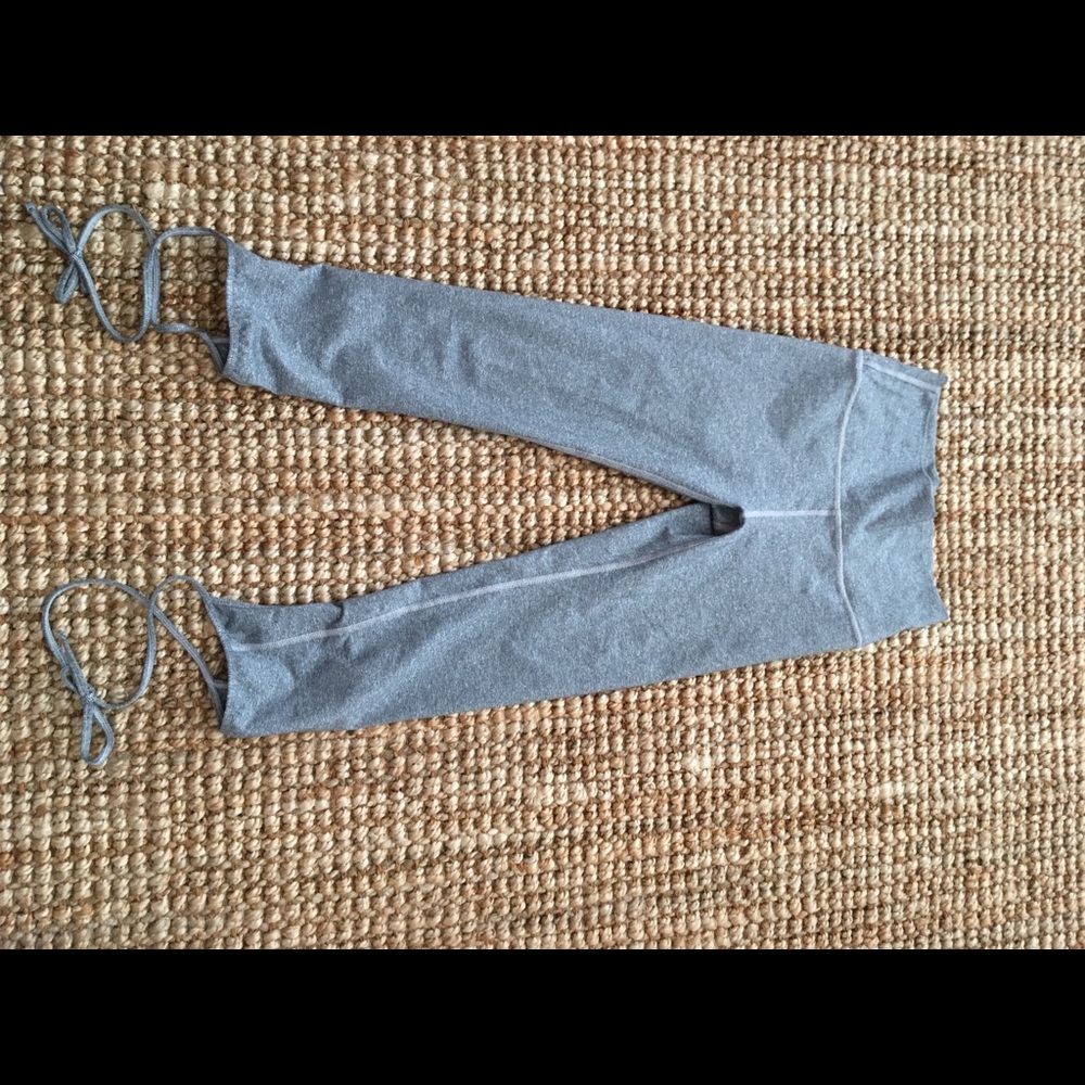 Grey Aerie tie-up cropped leggings